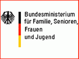 Logo mit schwarzer Schrift und Bundesadler