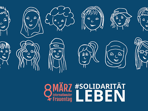 Logo des Weltfrauentags 2019. Skizzen von vielen verschiedenen Frauen auf dunkelblauem Untergrund. Das Motto des Weltfrauentags 2019 lautet #Solidaritätleben