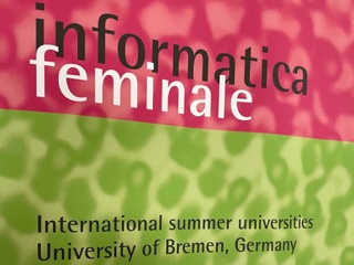 Plakat in pink und grün mit der Beschriftung, informatica feminale, international summer universities, University of Bremen, Germany